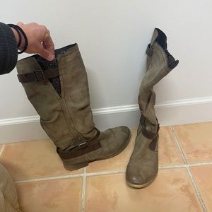 Women’s size 8.5 boots